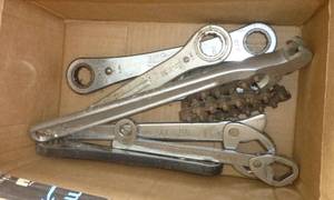 lot 79 image: Gear and universal Wrenches