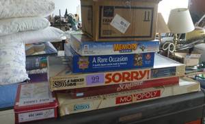 lot 99 image: Group of board games