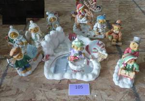 lot 105 image: Cherished Teddies in the snow and skating