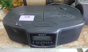 lot 108 image: Sony clock radio and cd player