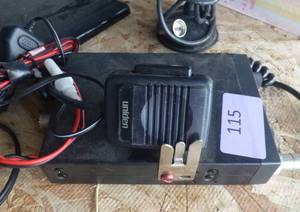 lot 115 image: Uniden CB