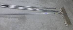 lot 175 image: Roof snow rake