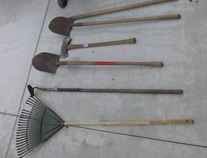 lot 176 image: shovels, rake, axe, hoe and an extra handle