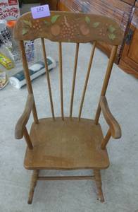 lot 182 image: Kids rocking chair