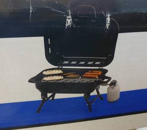 lot 189 image: Small outdoor lp gas grill 25x16x16 - new
