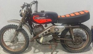 lot 2 image: 1970s Rupp Project Motorcycle w 175 Motor (iincludes original 8