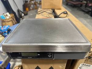 lot 12 image: NCI 30lb Digital Scale