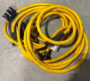 lot 24 image: Briggs & Stratton 25ft 30amp Generator Cord