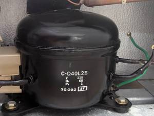 lot 10 image: MJ - GE R290 Refrigerator