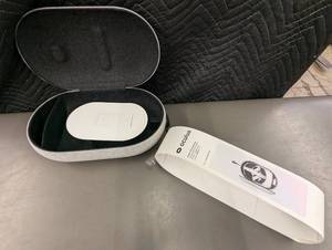 lot 80 image: MN 4 - Oculus Quest 2 Carrying Case
