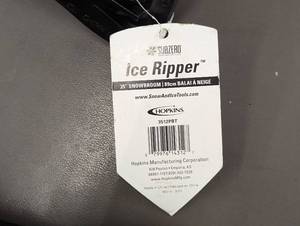 lot 94 image: Lot of 4 Hopkins SubZero Ice Ripper 35 Snow Brooms