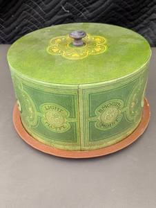 lot 107 image: P1 - Vintage Kitchen Maid Brand Cake Storage Tin