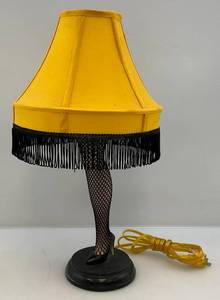 lot 3 image: 18 Desktop Leg Lamp Inspired By A Christmas Story (Works)