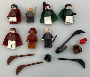 lot 83 image: Misc. HARRY POTTER Lego People
