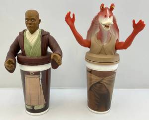 lot 93 image: 1999 STAR WARS  Mace Windu & Jar Jar Taco Bell, KFC, Pizza Hut Collectors Cups
