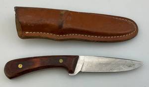lot 180 image: Vintage WESTERN W8a Knife With Sheath