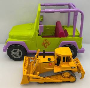 lot 223 image: OG Girl Green Jeep & Plastic Caterpillar Earth Mover
