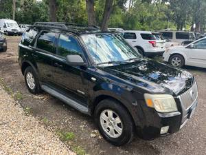 lot 3 image: 2008 Mercury Mariner 4x4