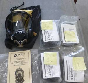 lot 21 image: SCOTT safety model 74 twin cartridge full face respirator