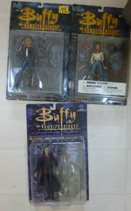 lot 32 image: 3 Buffy the Vampire Slayer figures