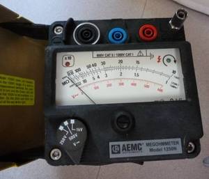 lot 38 image: AEMC Megohmmeter 1250N 250-1000V