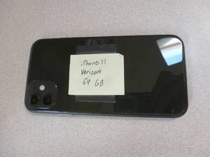 lot 42 image: Apple iPhone 11 with 64gb, Verizon