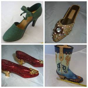 lot 44 image: Miniature shoe collection