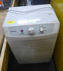 lot 67 image: Goldstar humidifier - works