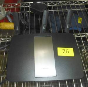 lot 76 image: Linksys EA6900 wireless wifi hub