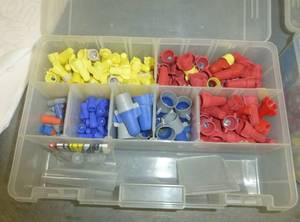 lot 79 image: box of wire connectors