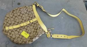 lot 141 image: Coach purse