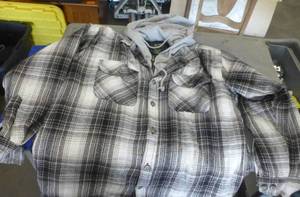 lot 144 image: Mens Large flannel hoodie and Duluth zip up