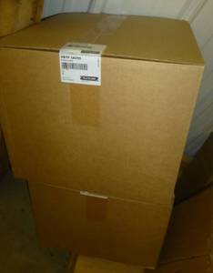 lot 226 image: 3 boxes of XBTP 3A295 conveyor chain - new