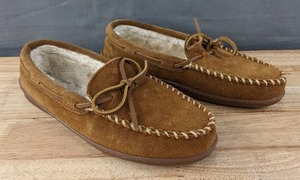 lot 997 image: Minnetonka Moccasins Mens Size 10W Brown N