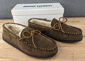 lot 66K image: Minnetonka Pile Lined Hardsole Moccasin Slipper Mens Size 10M Shoes Autumn Brown N