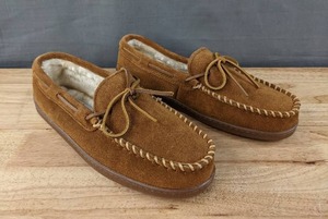lot 97K image: New Minnetonka Suede Pile Lined Hardsole Moccasin Slipper Mens Size 11M Brown N