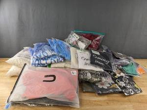 lot 46J image: Resellers Dream New 33 Items of Womens Clothing and Onesies B