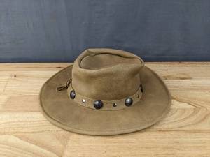 lot 8A image: Minnetonka Unisex Buffalo Nickel Hat Size Medium Tan N