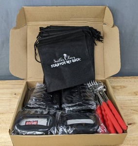 lot 39G image: New 60 Piece Scratch My Back Stocking Stuffers Scratchers, Nail Clippers and Bags B