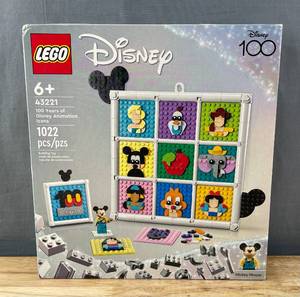 lot 5J image: Brand New LEGO Disney Classic 100 Years of Disney Animation Icons $54 Retail Z