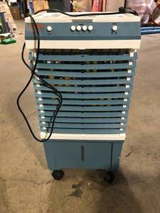 VEVOR Evaporative Air Cooler 1400 CFM 84° Oscillating Swamp Cooler with 3 Speeds 5 Gal. Portable Air Cooler for 550 Sq.ft Customer Returns See Pictures