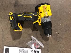 DEWALT 20V Compact Cordless 12 in. Hammer Drill (Tool Only) Customer Returns See Pictures