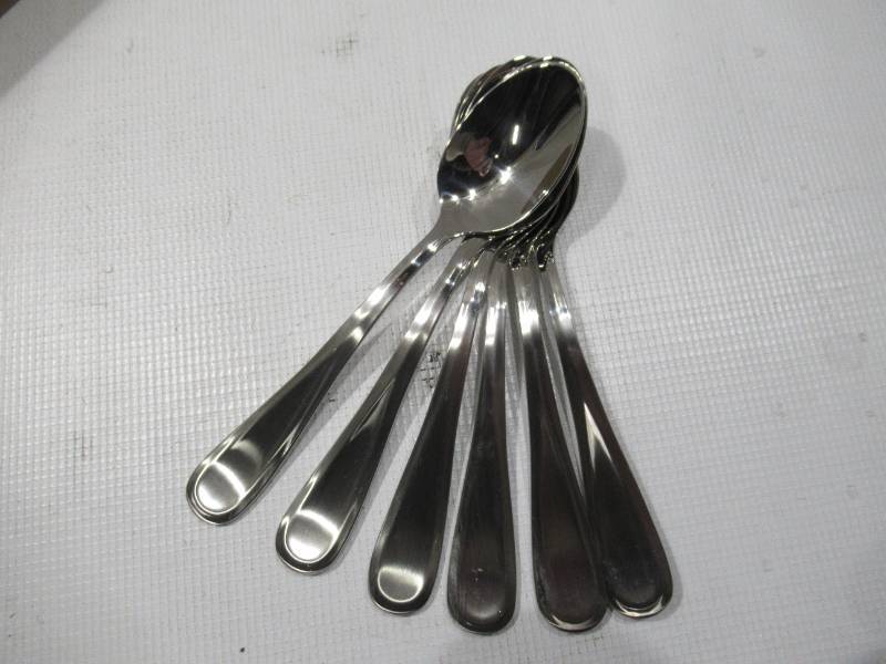 lot 224 image: NEW MIKASA BRAVO 30 PIECE FLATWARE SET, SERVICE FOR 6