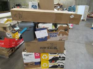 lot 110 image: Pallet of Store Overstock Store and Ecommerce Product and Returns