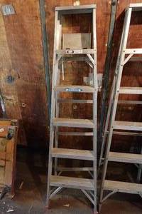 lot 24 image: Werner 356 6 Aluminum Step Ladder