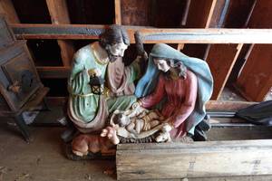 lot 34 image: Mary and Joseph Nativity Figure