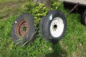 lot 271 image: 2 8-Bolt Steel Wheels with Spare Trailer Tires