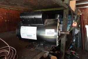 lot 274 image: Century AC Compressor Motor