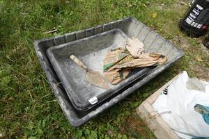 lot 282 image: Poly Tubs with Trowel