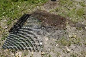 lot 327 image: Assorted Grates